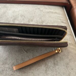 Michael Kors Wristlet Wallet
